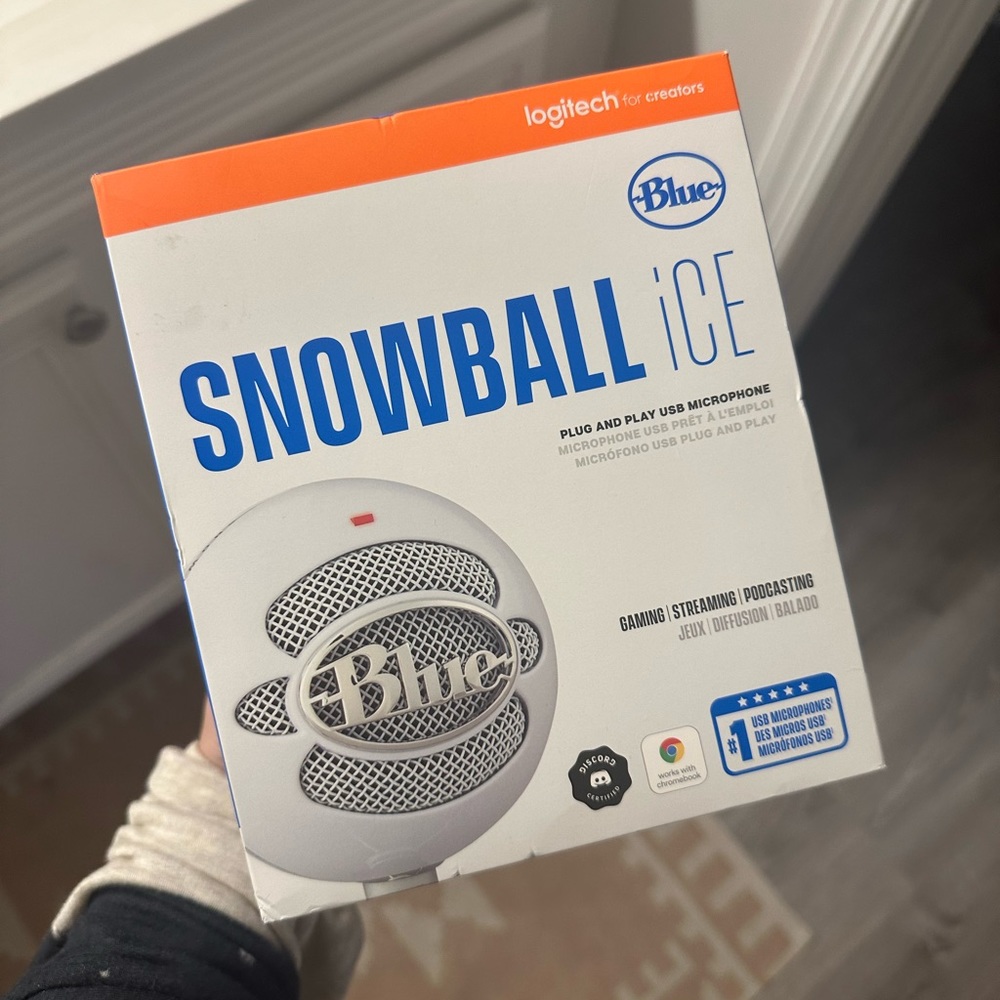 BRAND NEW SNOWBALL ICE MICROPHONE